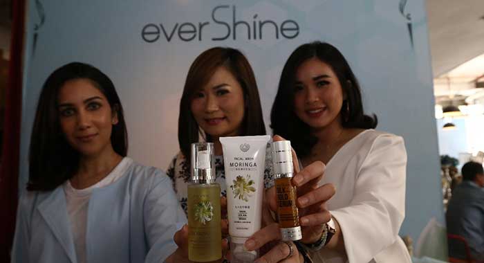 - Skincare Evershine, Wajah Sehat Alami dengan Bahan Asli Indonesia